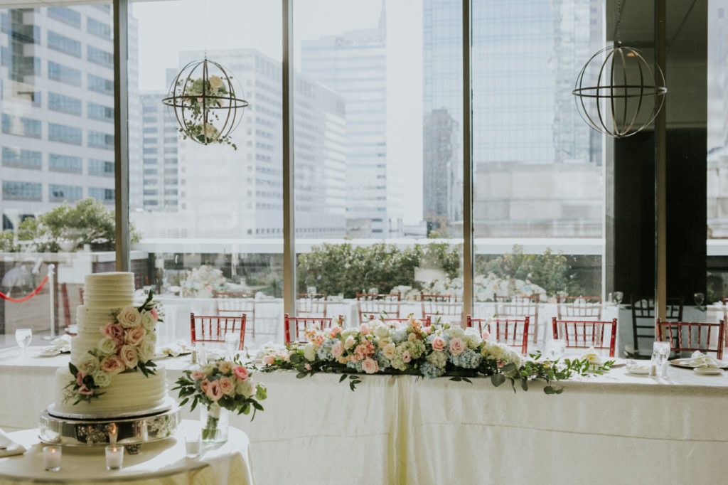 cake and tables for indianapolis wedding photography at regions tower